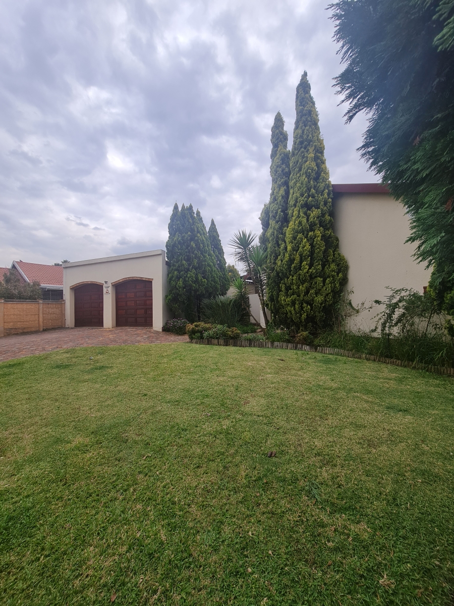 4 Bedroom Property for Sale in Vaalpark Free State